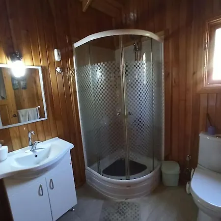 Case de vacanță Eden Garden Nar Ev